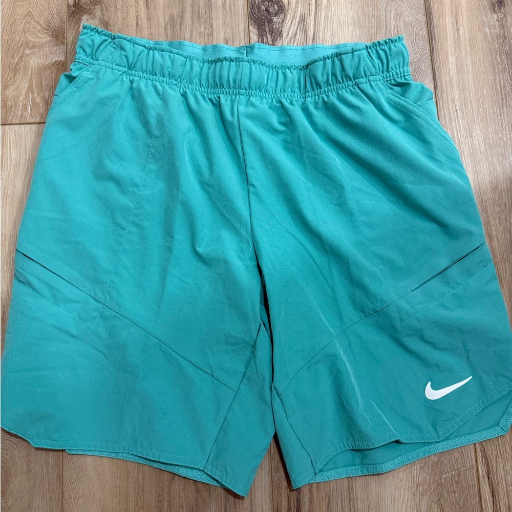 Men’s Nike Teal Athletic Shorts Dri fit large